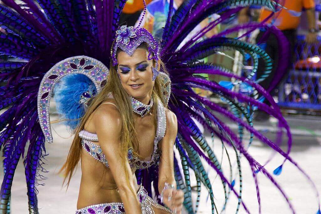 https://www.matzuri.com/wp-content/uploads/2017/10/Carnival-in-Rio-de-Janeiro-1.jpg